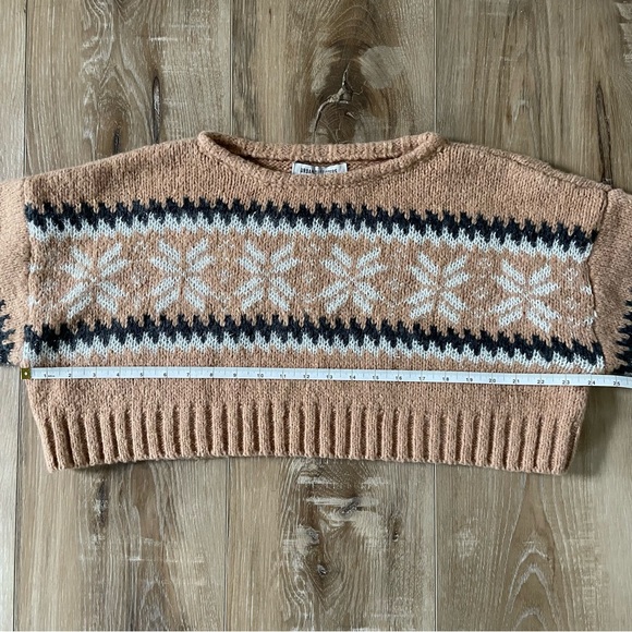 Urban Outfitters Cropped Fair Isle Sweater - Picture 9 of 15